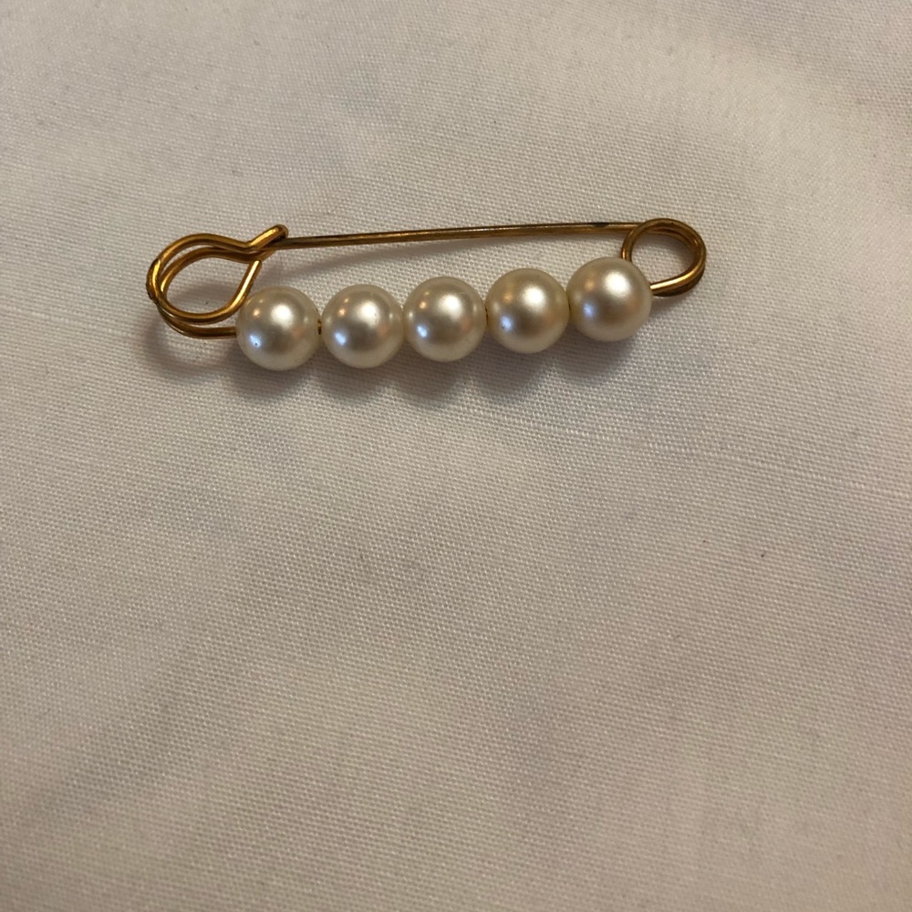 Vintage Safety Pin with Faux Pearls